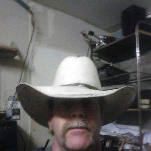 Meet your Posher, Cliff